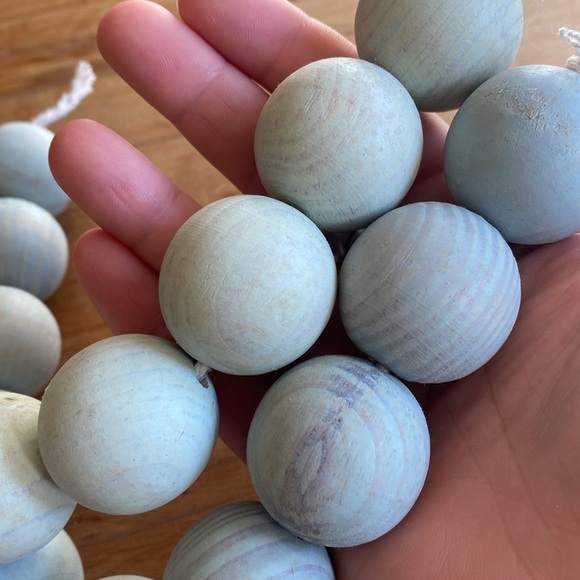 Wood tablescape decor - Picture 7 of 8